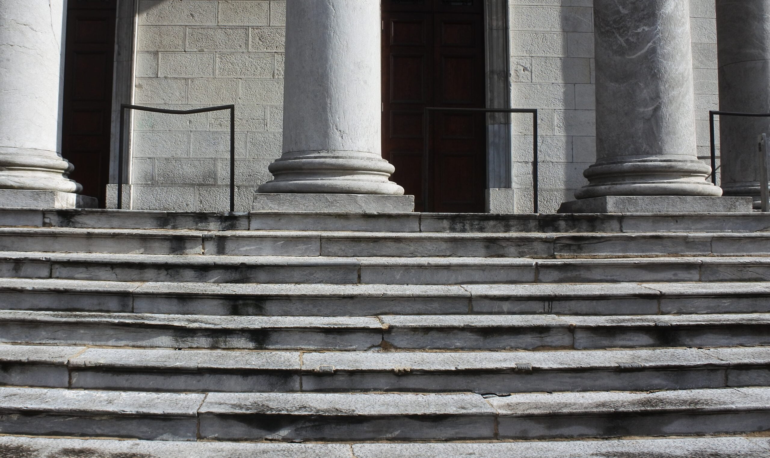 Court steps with columns